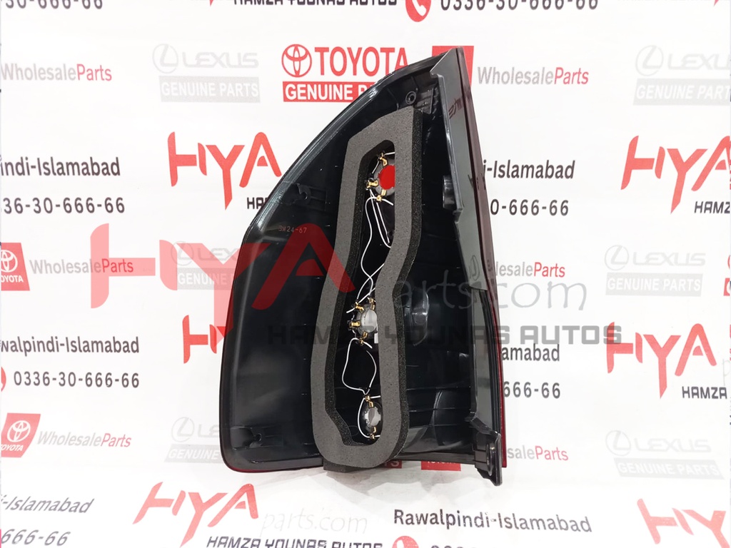 LENS &amp; BODY, REAR COMBINATION LAMP, RH (BACK LIGHT)
