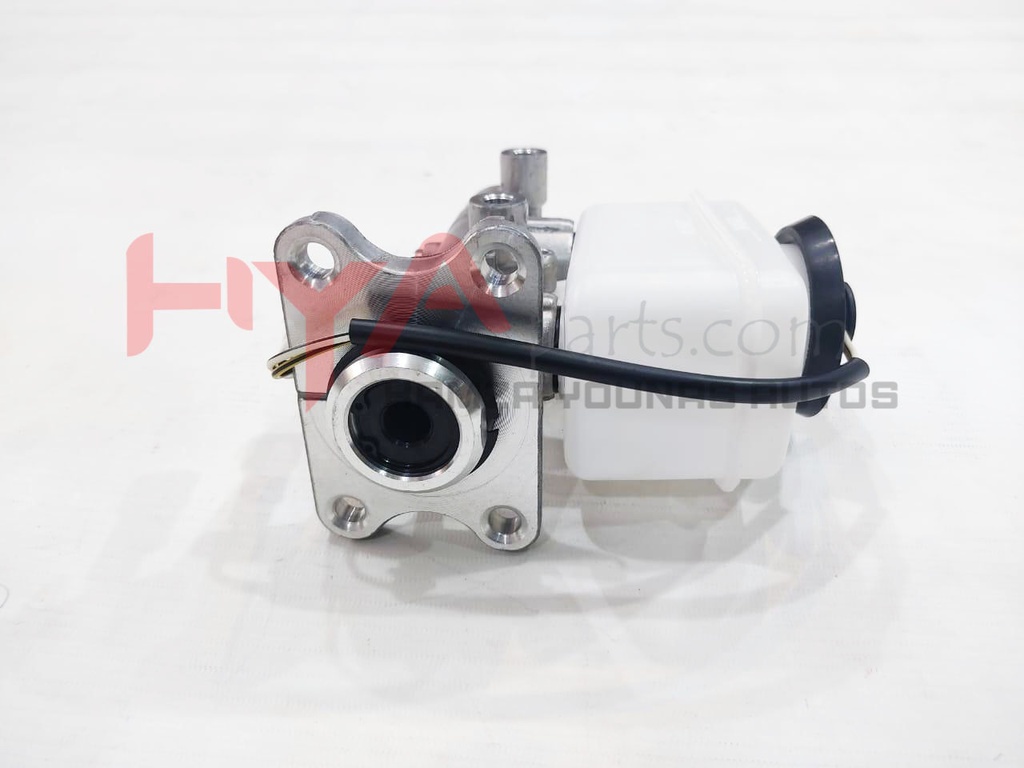 BRAKE MASTER CYLINDER LAND CRUISER 1996 - 60460