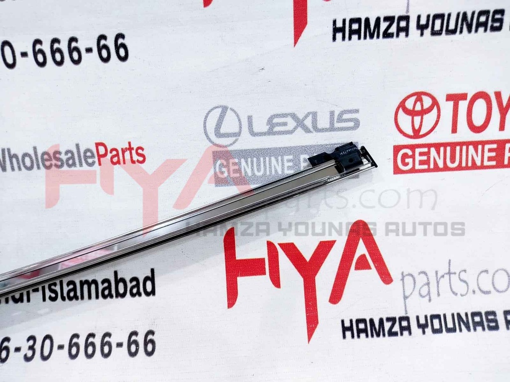 MOULDING, FRONT DOOR WINDOW FRAME, UPPER LH