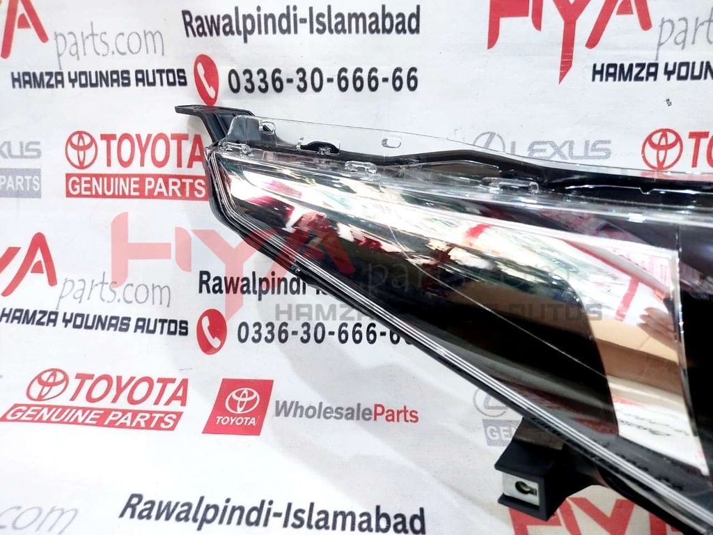 UNIT HEAD LAMP ASSY RH New 02F21