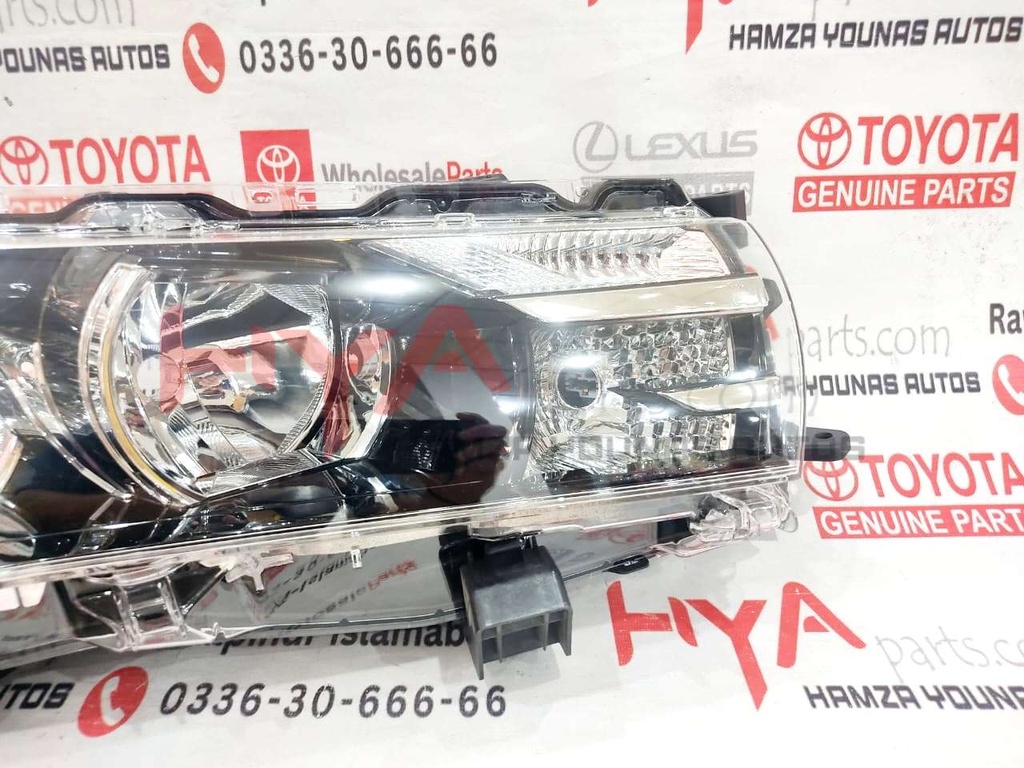 UNIT HEAD LAMP ASSY RH New 02F21