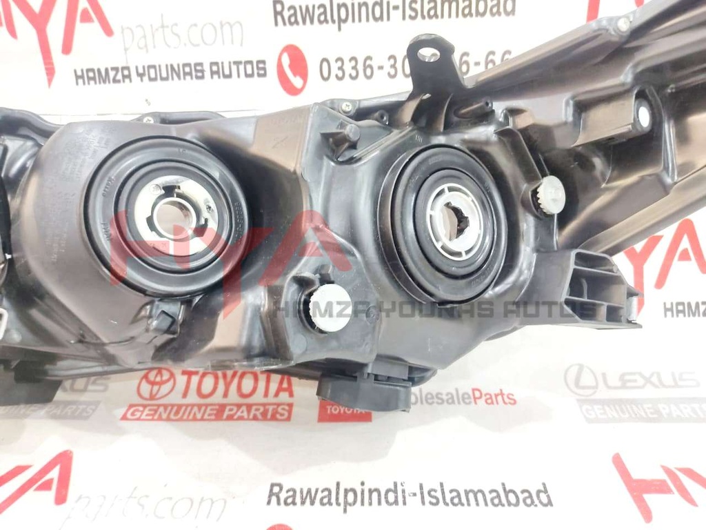 UNIT HEAD LAMP ASSY RH New 02F21