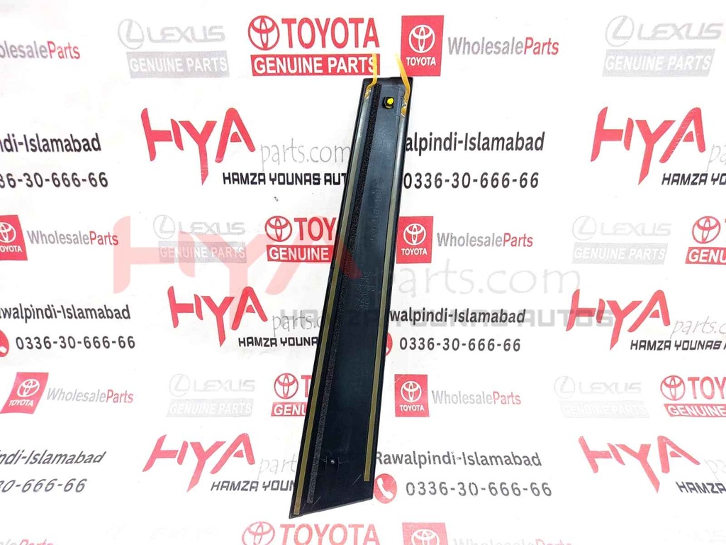 MOULDING, FRONT DOOR WINDOW FRAME, RH(CE