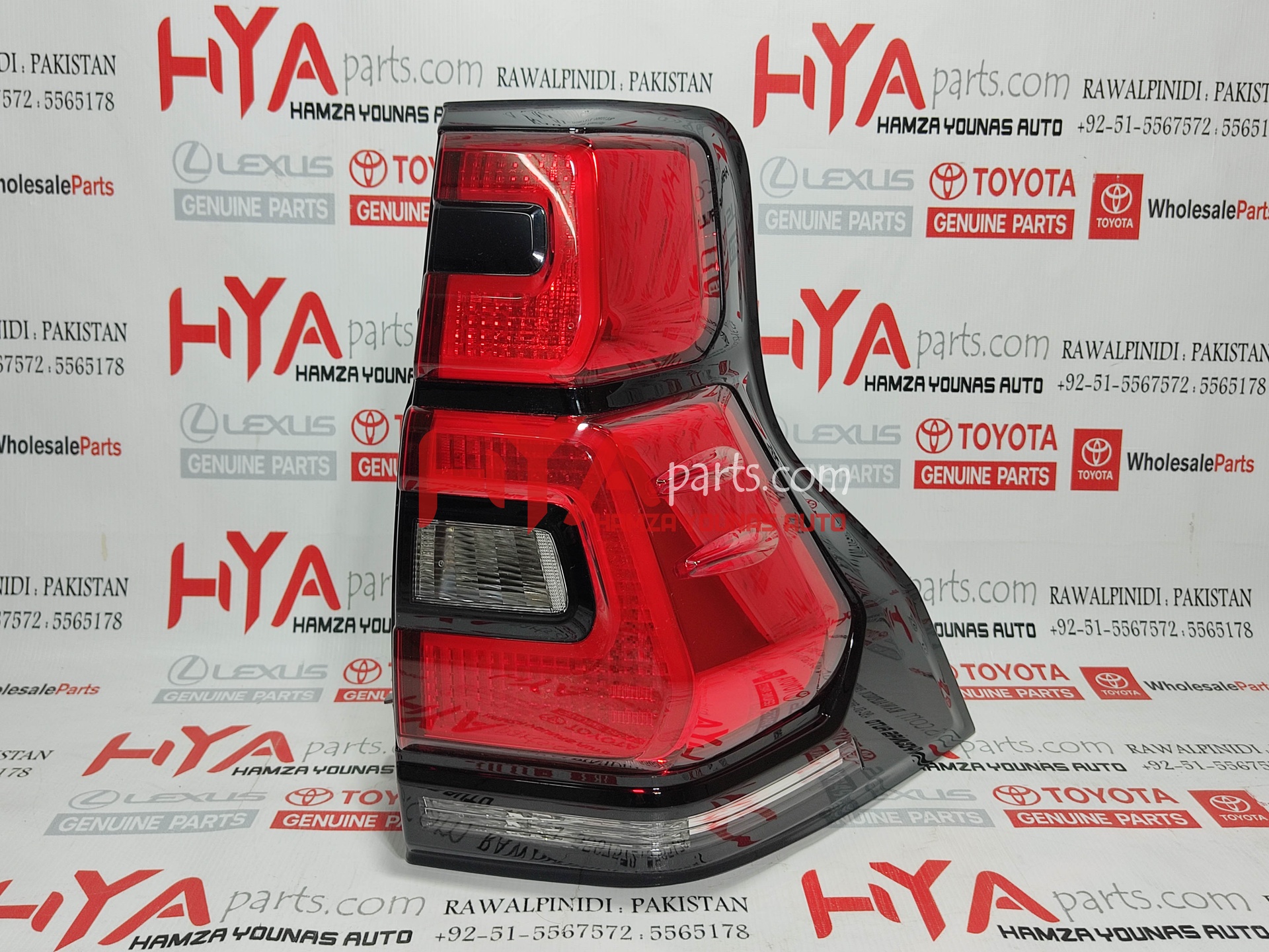 LENS &amp; BODY, REAR COMBINATION LAMP, RH (BACK LIGHT)