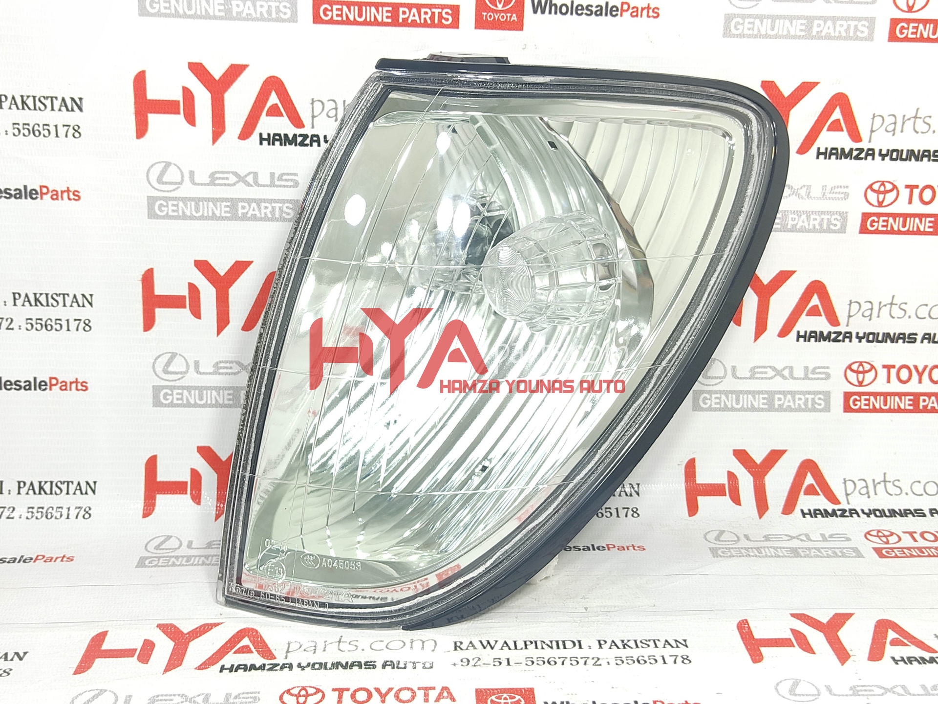 LENS, PARKING &amp; CLEARANCE LAMP, LH