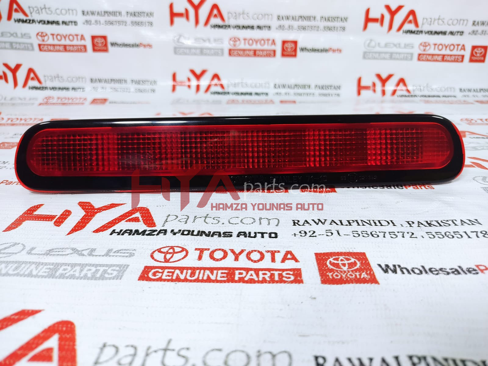 [81570-0K011] LAMP ASSY, CENTER STOP