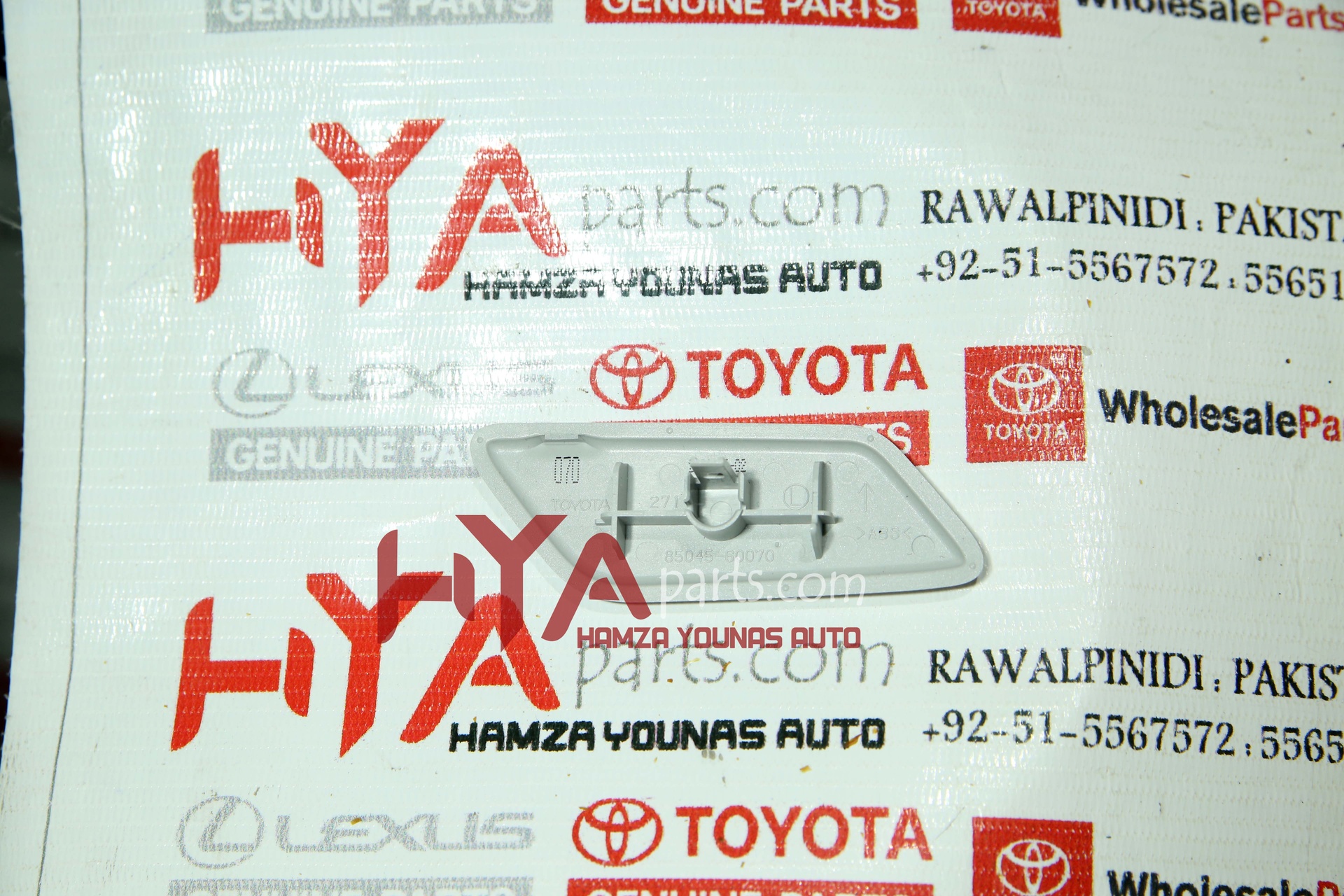 [85045-60070-A1] NOZZLE SUB-ASSY, TYPE1 H/LAMP WASHER, LH