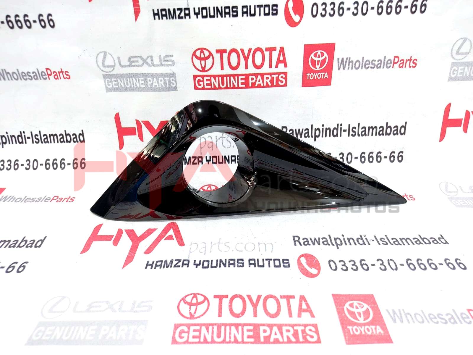[52712-BZ270] MOULDING, FRONT BUMPER SIDE, RH (FOG LIGHT COVER)