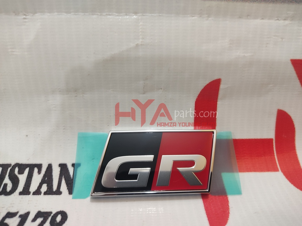 PLATE, SIDE PANEL NAME GR MONOGRAM