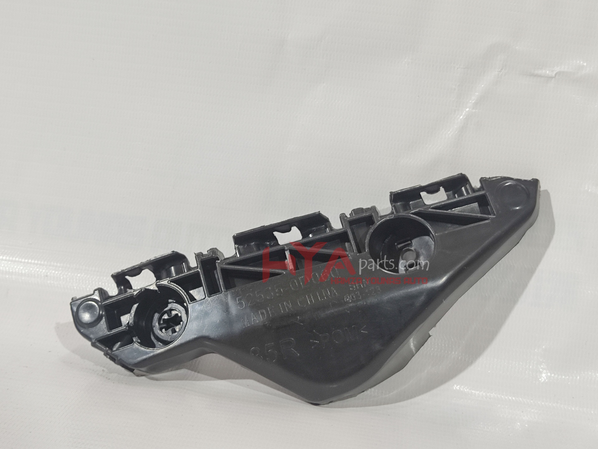 [52535-52130-CH] RETAINER, FRONT BUMPER SIDE, RH (BUMPER SPACER) CHINA