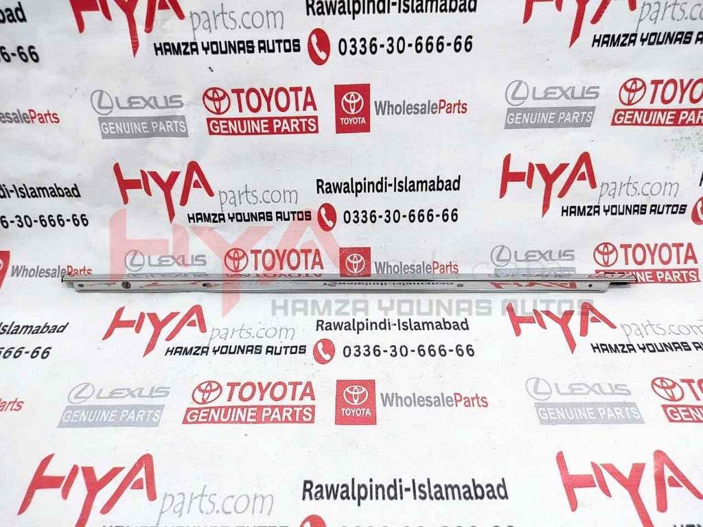 MOULDING, REAR DOOR WINDOW FRAME UPR LH