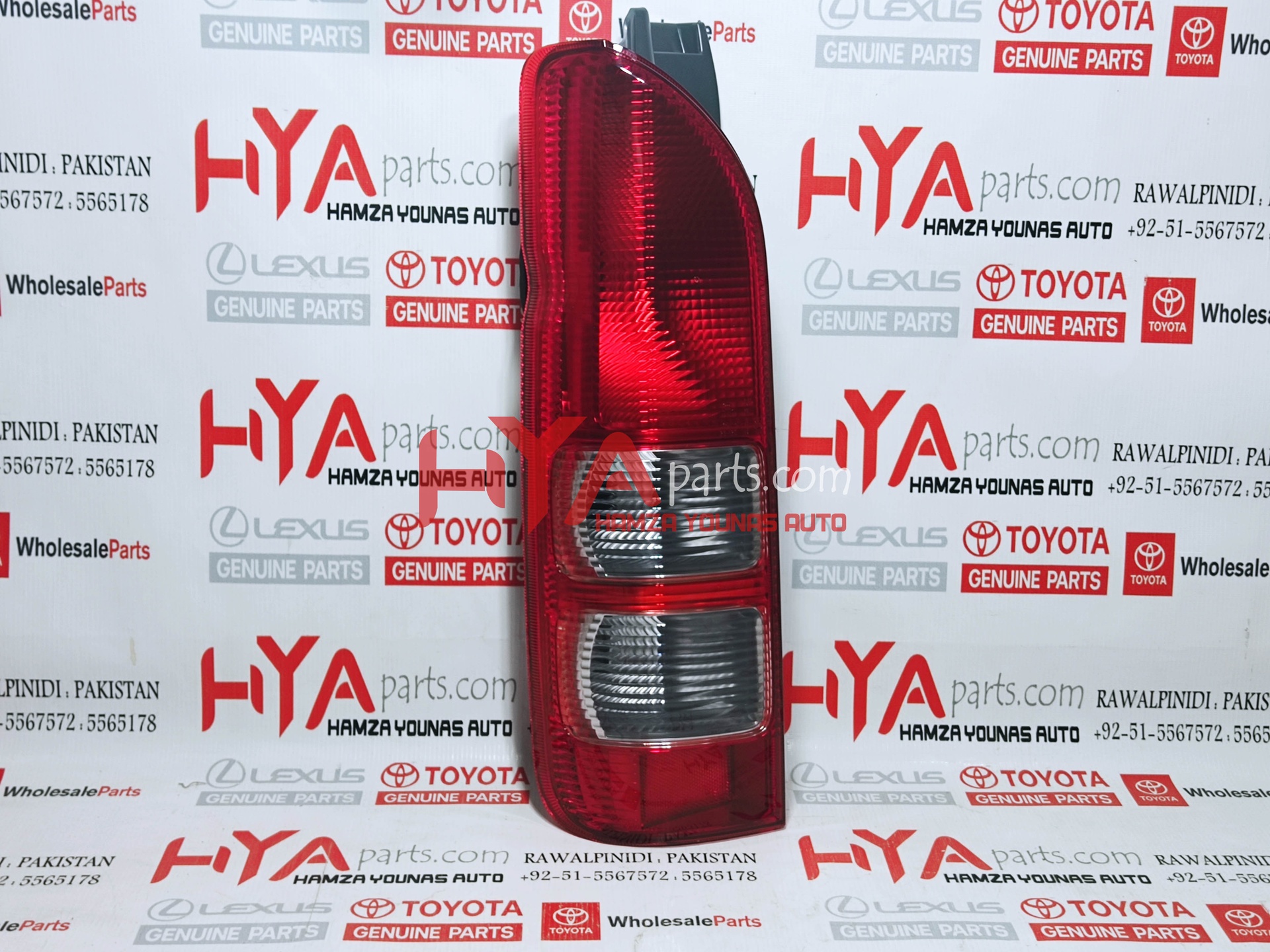 [81561-26201] LENS &amp; BODY, REAR COMBINATION LAMP, LH (BACK LIGHT)