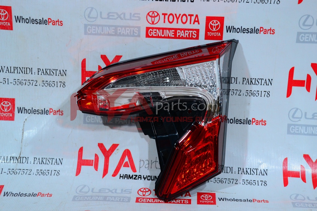LENS AND BODY, REAR LAMP, RH (BACK LIGHT)