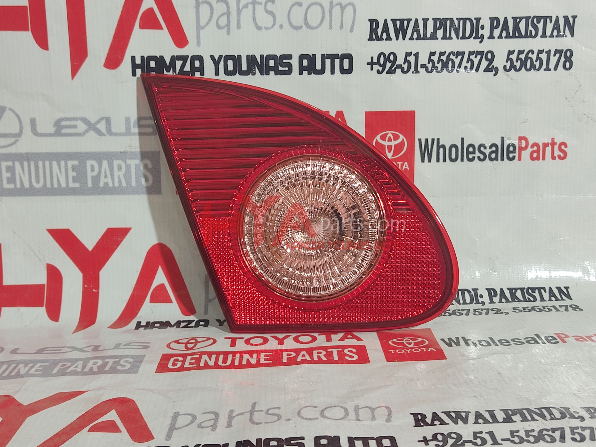 [81591-02010] LENS AND BODY, REAR LAMP, LH (BACK LIGHT)