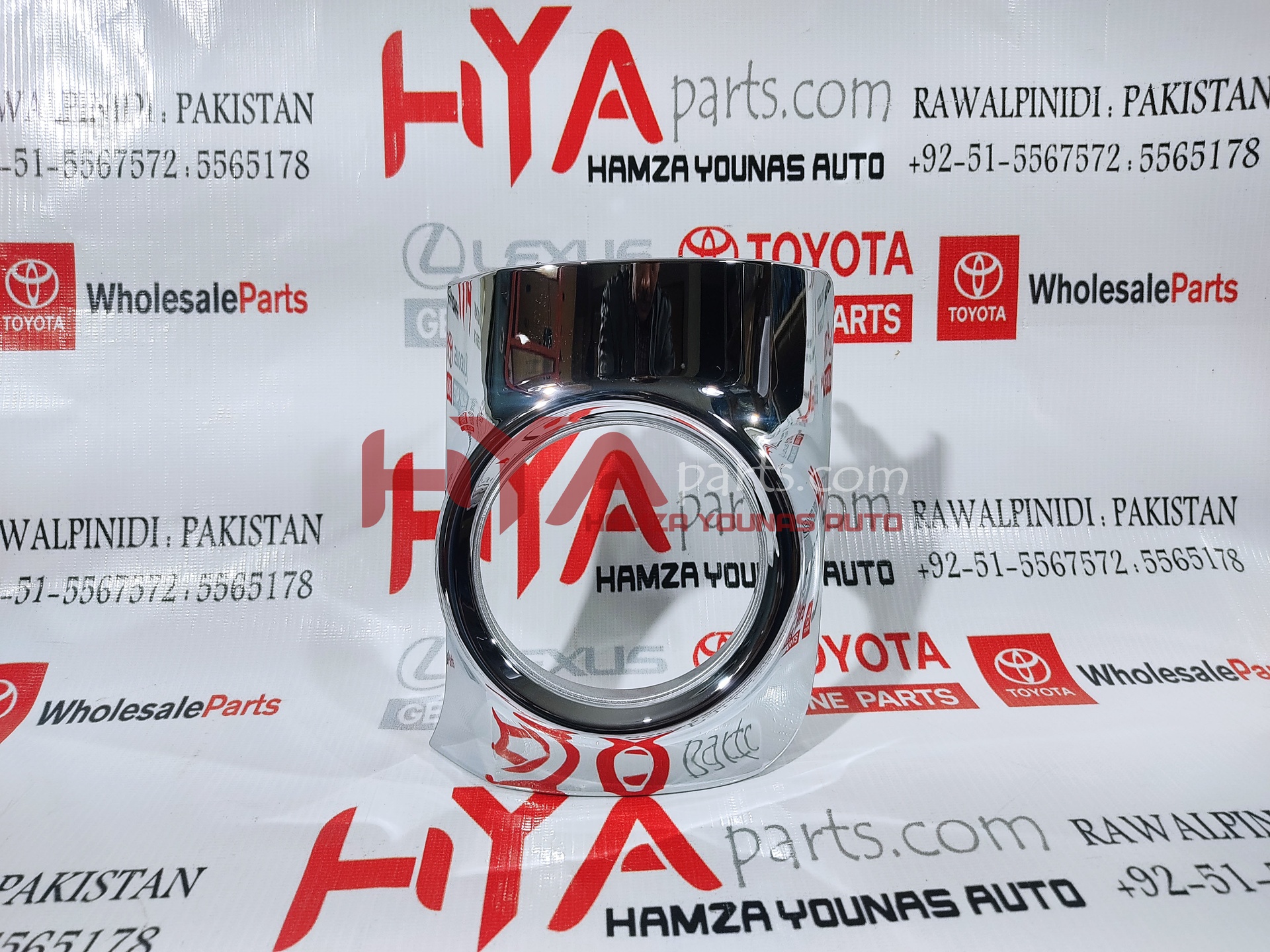 [52127-60130] COVER, FOG LAMP, RH