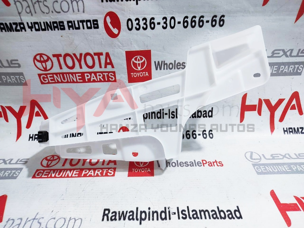 RETAINER, REAR BUMPER, LOWER RH