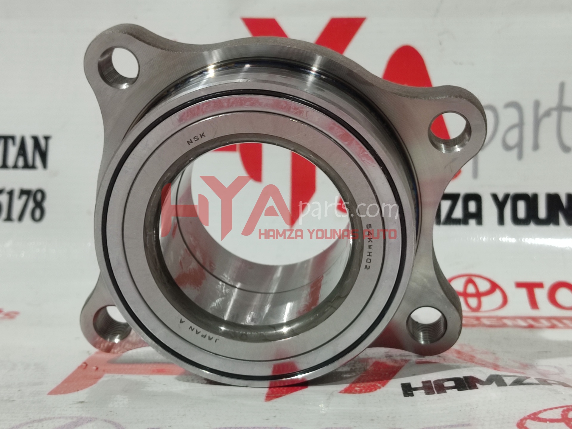 [43560-26010] HUB SUB-ASSY, FRONT AXLE, LH