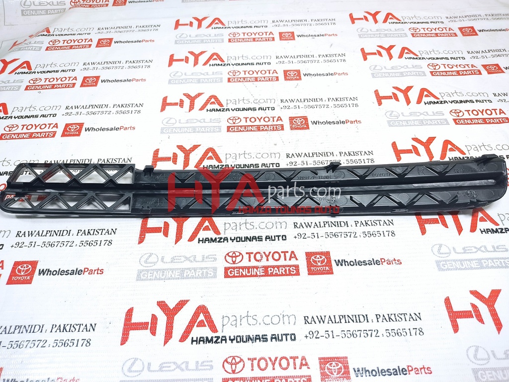 COVER, FRONT BUMPER HOLE, RH