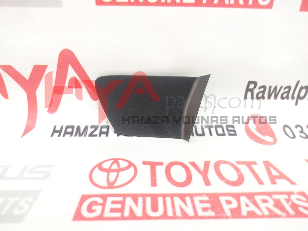 PLUG, FRONT DOOR INSIDE HANDLE BEZEL, RH