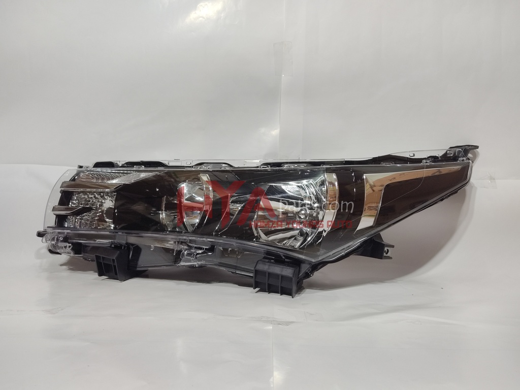 HEAD LIGHT COROLLA GRANDE 2015 LH