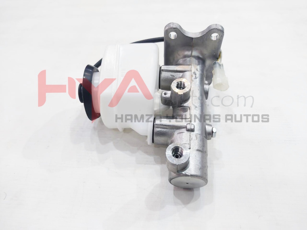 BRAKE MASTER CYLINDER LAND CRUISER 1996
