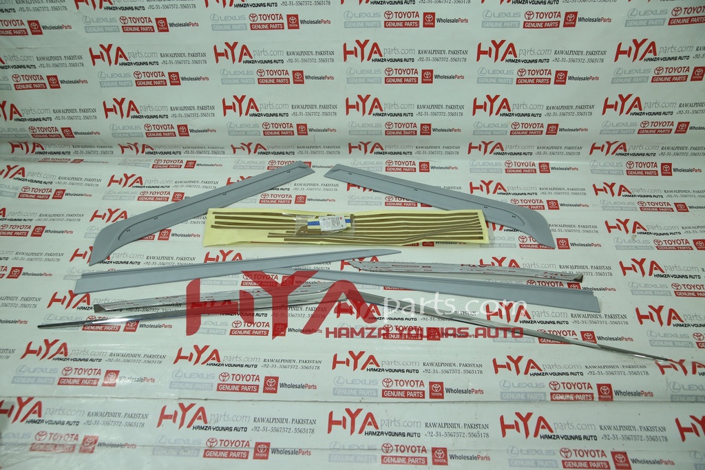 [PZ047-12001-00] DOOR MOULDING COROLLA 170 SERIES