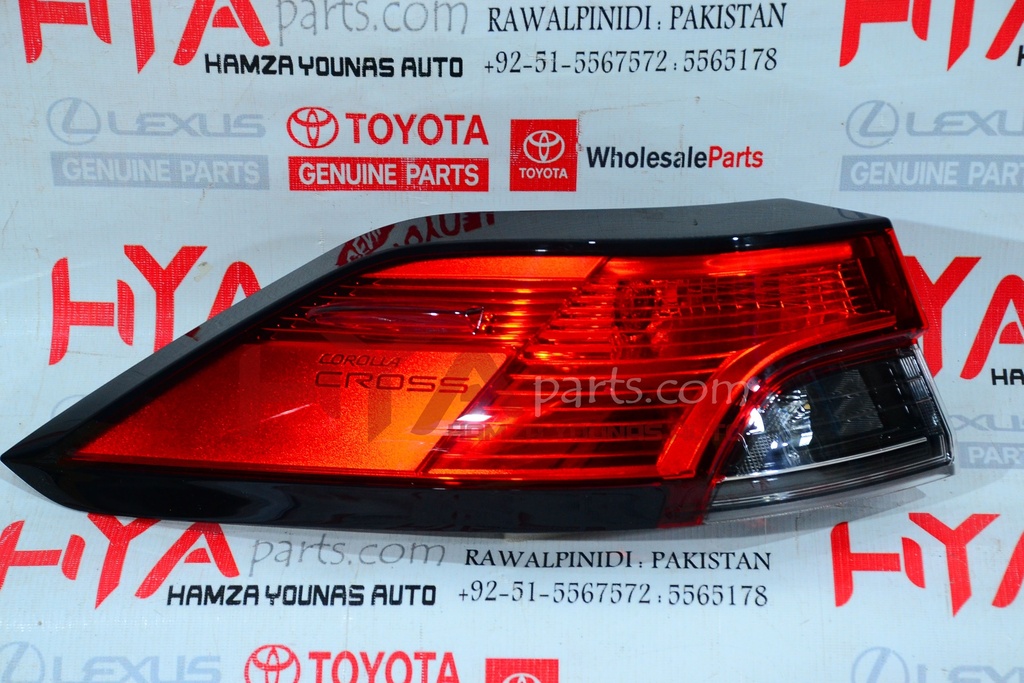 [81561-0A070] LENS &amp; BODY, REAR COMBINATION LAMP, LH (BACK LIGHT)