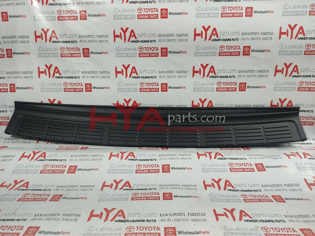 [52162-60040] PLATE, REAR BUMPER, NO.1 (BUMPER HOLE COVER)