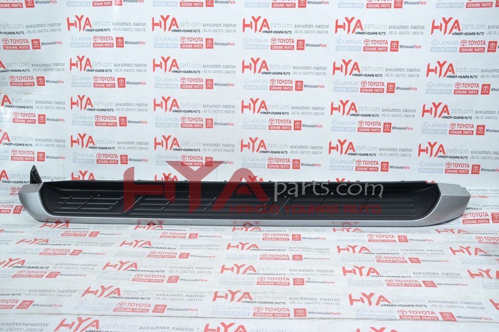 [51701-0K100] COVER, STEP PLATE, RH