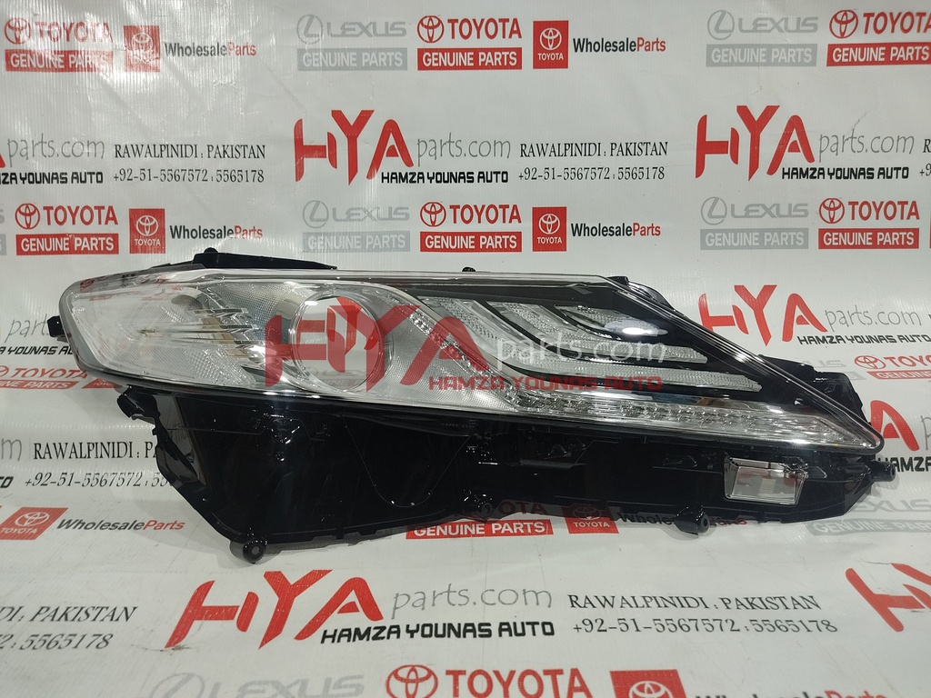 [81131-33D90] HEAD LAMP LENS, RH