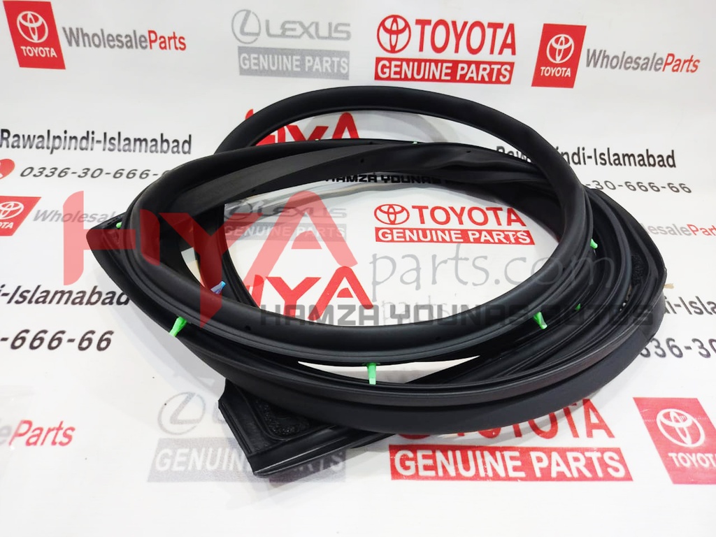 [67871-60130] WEATHERSTRIP, REAR DOOR, RH