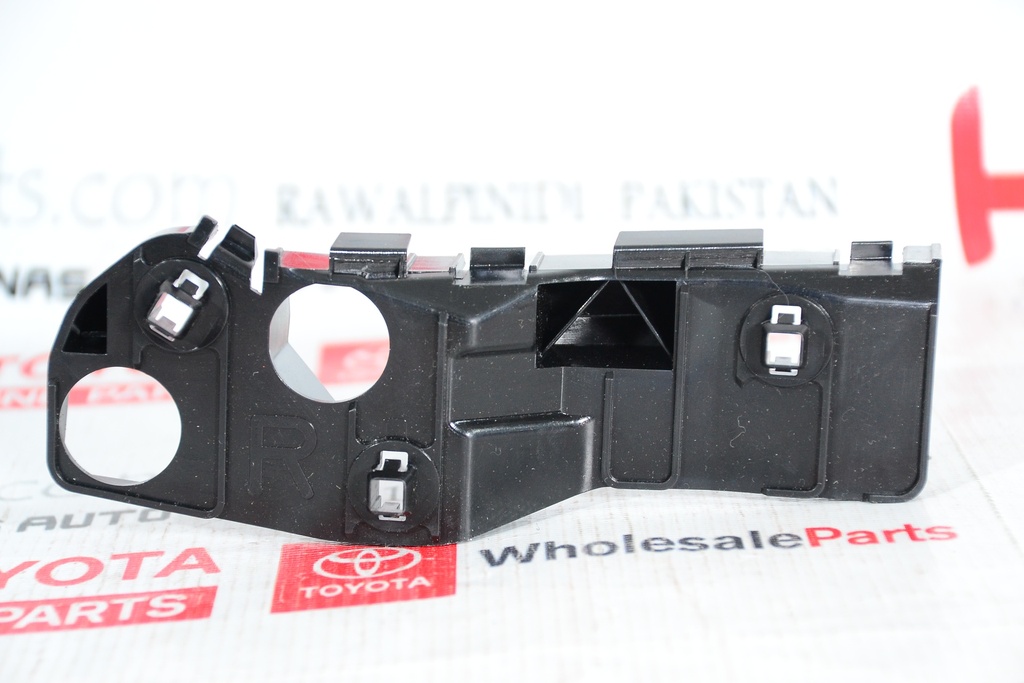 [52535-22070] RETAINER, FRONT BUMPER SIDE, RH (BUMPER SPACER)