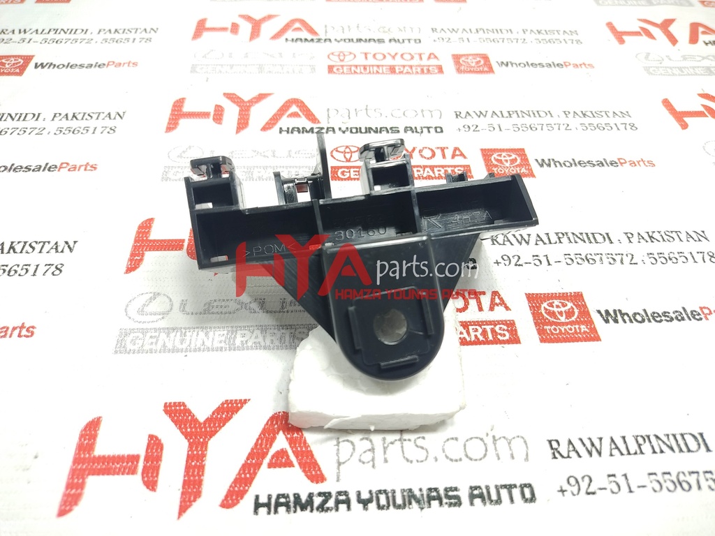 [52562-30160] RETAINER, REAR BUMPER, UPPER RH