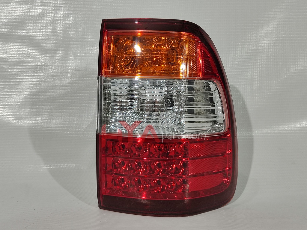 [DP 212-19L4R] BACK LIGHT OUTTER LAND CRUISER 2006 RH